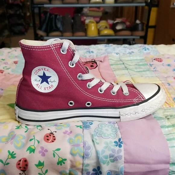 Converse Kids High-Top Sneakers in Burgundy and White. All Stars Size 2 Youth - Picture 4 of 9